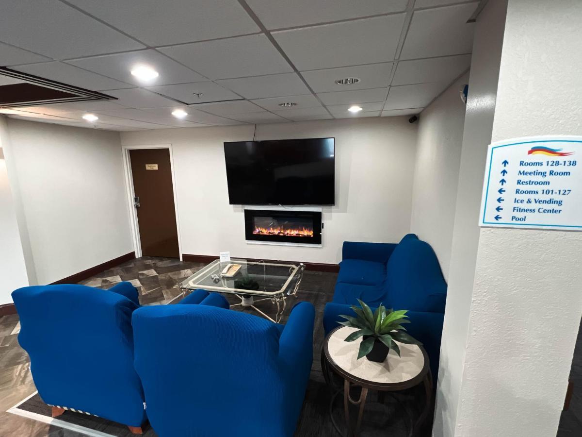 Baymont By Wyndham Greensburg Ngoại thất bức ảnh