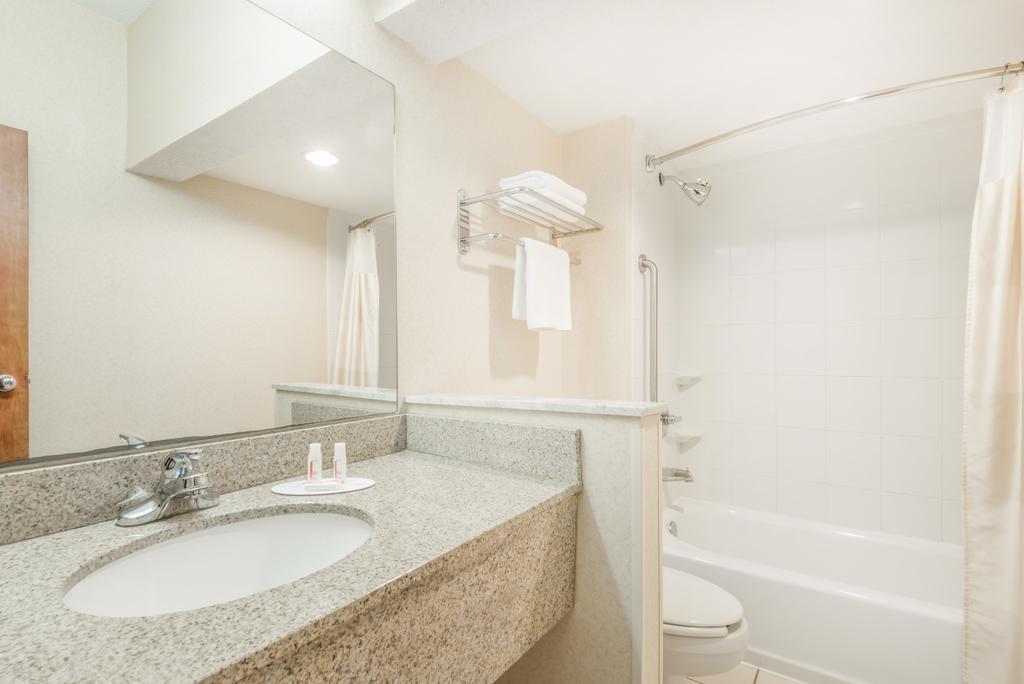 Baymont By Wyndham Greensburg Ngoại thất bức ảnh